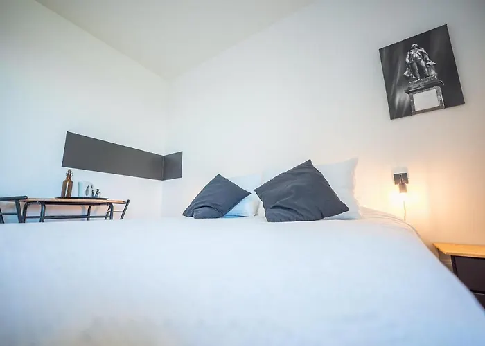 Et Table D'hotes - Les Jardins De La Longagne 3* Saussenac