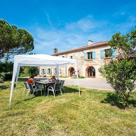 Alojamento de Acomodação e Pequeno-almoço Et Table D'hôtes - Les Jardins De La Longagne 3*