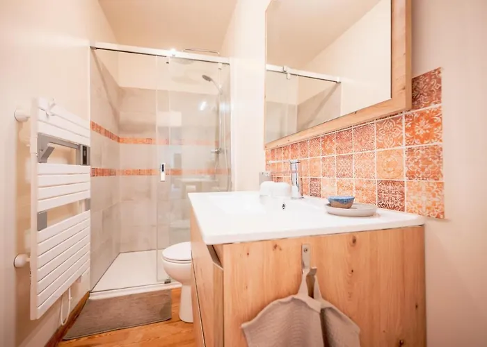 Et Table D'hôtes - Les Jardins De La Longagne Couette-café